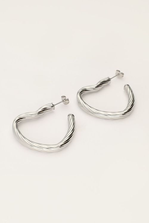 Vintage earrings with open hearts | My Jewellery