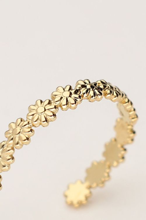 Vintage ring with small flowers | My Jewellery