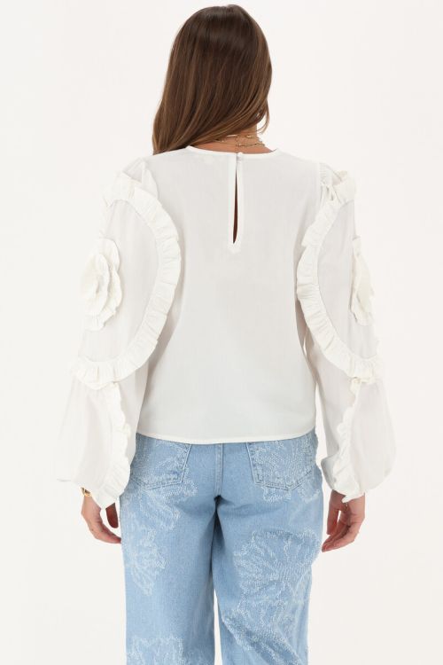 White blouse with ruffle & roses | My Jewellery 