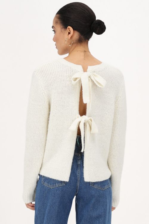White knit sweater with bows | My Jewellery