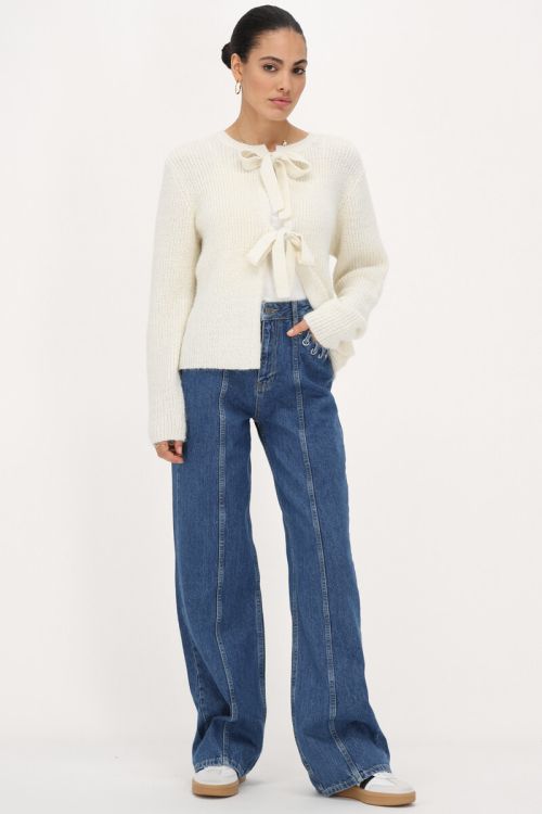White knit sweater with bows | My Jewellery