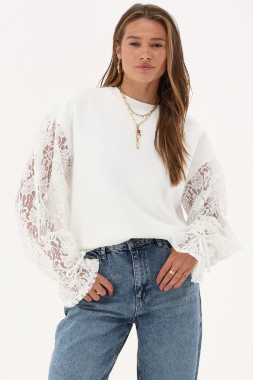 White sweater with lace sleeves | My Jewellery