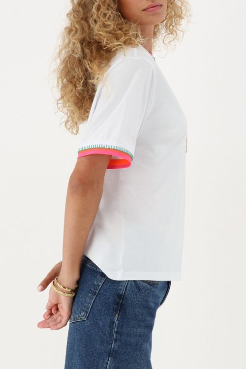 White T-shirt with colored collar | My Jewellery