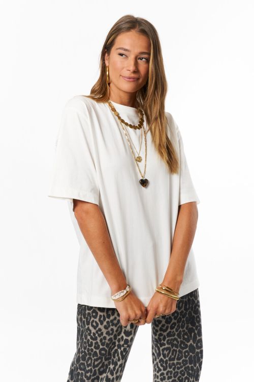 White T-shirt with pearl frills | My Jewellery