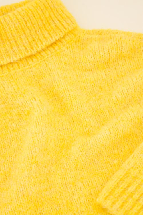 Yellow wide jumpoer with turtleneck | My Jewellery