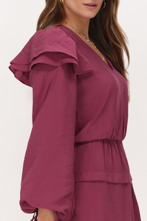 Purple dress with ruffles & wide sleeves | My Jewellery