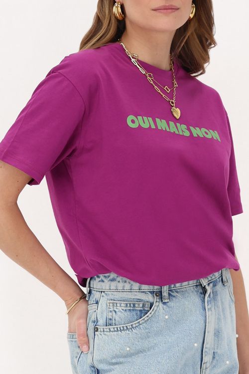 purple-t-shirt with green-oui-mais-non
