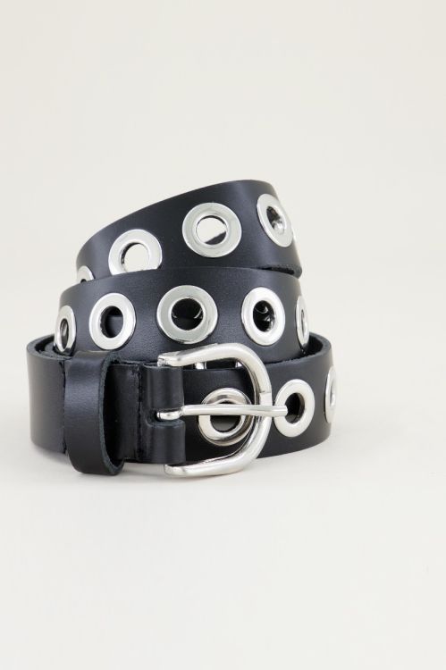 Black leather belt featuring silver rings | My Jewellery