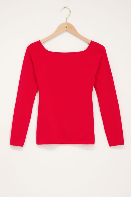 red square neck long sleeve top