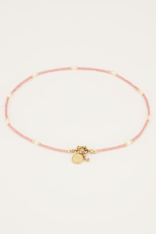 Collier de perles roses avec fermoir et pendentifs