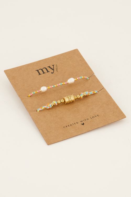 Souvenir multikleur armband set met parels & bedel