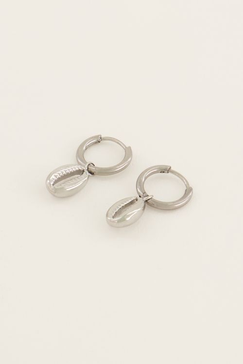 Souvenir oorbellen met kauri schelp | My Jewellery