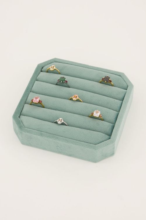 Light blue vintage ring display
