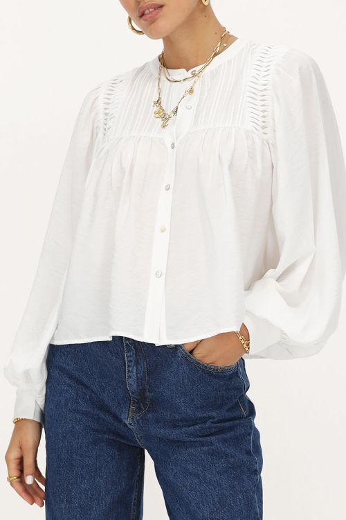 White blouse with pintuck & balloon sleeves | My Jewellery
