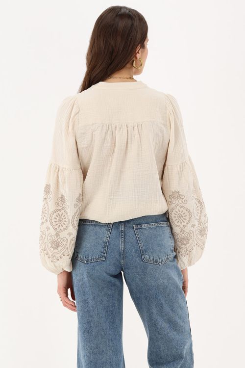 White embroidery blouse with V-neckline & puff sleeves | My Jewellery