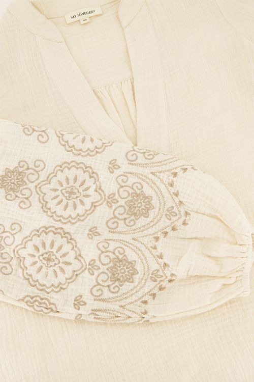 White embroidery blouse with V-neckline & puff sleeves | My Jewellery