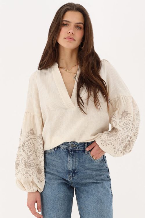 White embroidery blouse with V-neckline & puff sleeves | My Jewellery