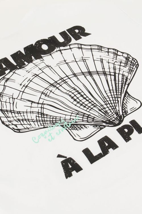 White T-shirt with black ''L'amour a la plage'' | My Jewellery