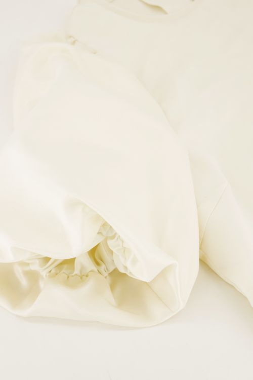White top with puff sleeves | My Jewellery