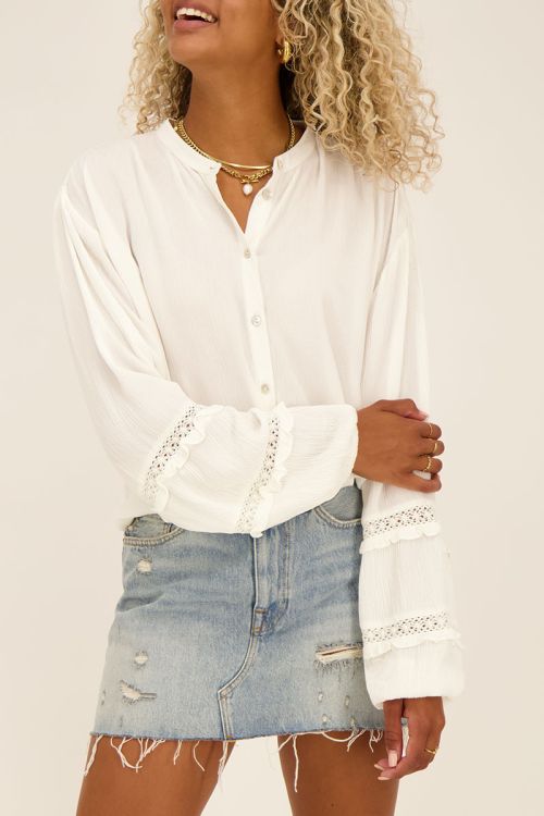 Witte blouse met kanten bandjes | My Jewellery