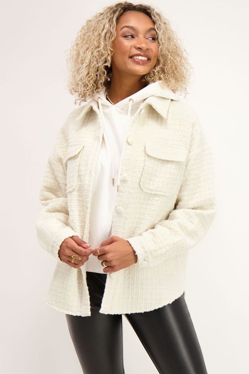 Witte bouclé jas met borstzakken | My Jewellery