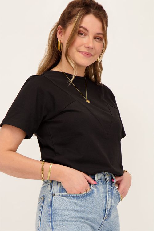 Zwart T-shirt met V shape