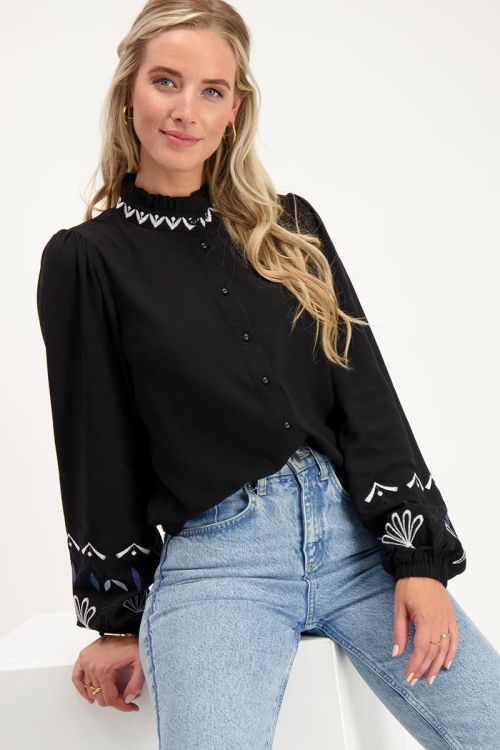 Zwarte blouse met witte embroidery | Blouses | My Jewellery