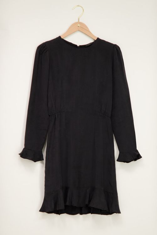 Zwarte cupro jurk met ruffles