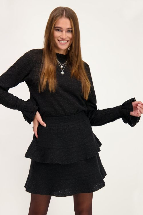 Zwarte top met embroidery & ruffle