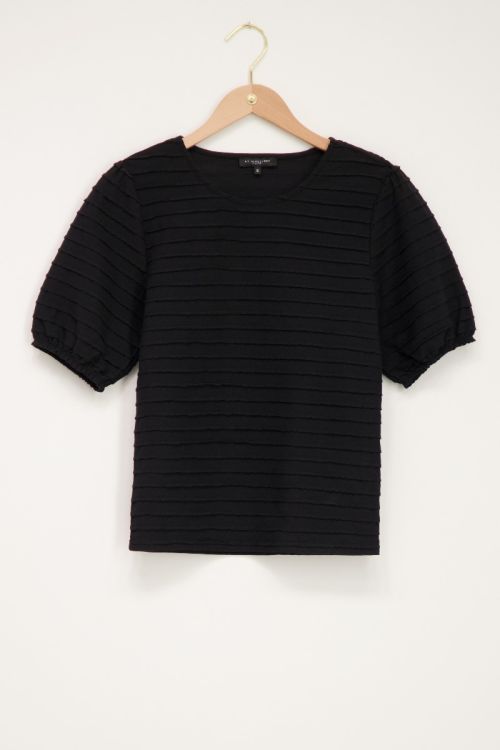Zwarte top met ribstructuur & pofmouw | My Jewellery