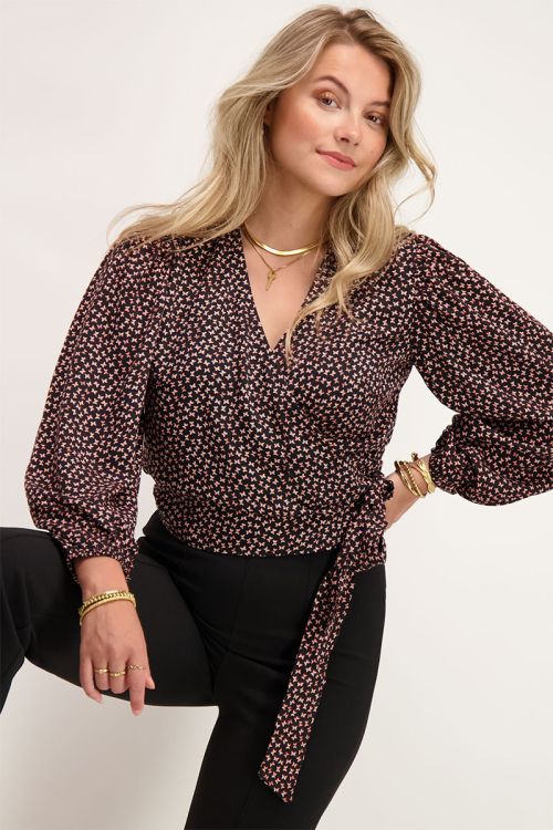 Zwarte wikkelblouse met print | My Jewellery