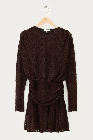 Dunkelbraunes kurzes Spitzenkleid