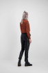 Rode overslag blouse luipaard, blouse met print - styleshoots afbeelding - achterzijde