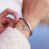Armband met hangertje Girlboss