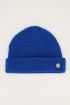 Blauw gekleurde muts