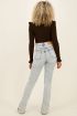 Bruine rib top met schouder ruffle | My Jewellery