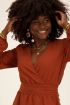 Cognac jurkje met geplooide taille | My Jewellery