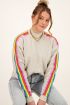 Grijze sweater met regenboog streep | My Jewellery