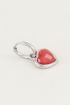 One piece oorring red jade, oorbel met betekenis