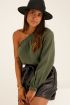 Groene one shoulder mousseline top | Top | My Jewellery