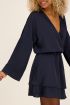 Donkerblauwe jurk satijnen look met lagen | My Jewellery