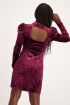 Roze velvet jurk met open rug