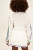 Witte blouse met blauwe embroidery rand | My jewellery