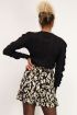Zwarte trui met hoge col & ruffles