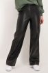 Zwarte wijdvallende broek leatherlook | My Jewellery