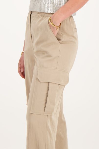 Beige cargo broek met elastieken tailleband