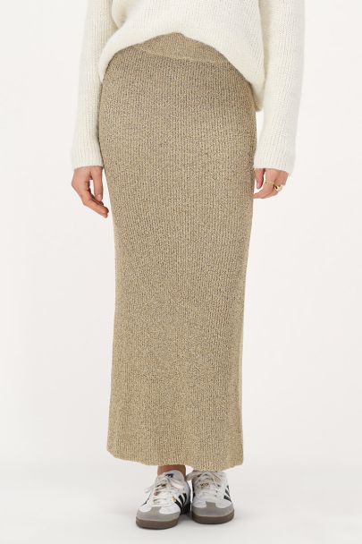 Beigefarbener gehäkelter Maxirock