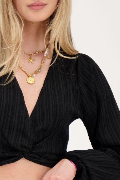 Schwarzes Crinkle-Crop-Top mit Knopfleiste