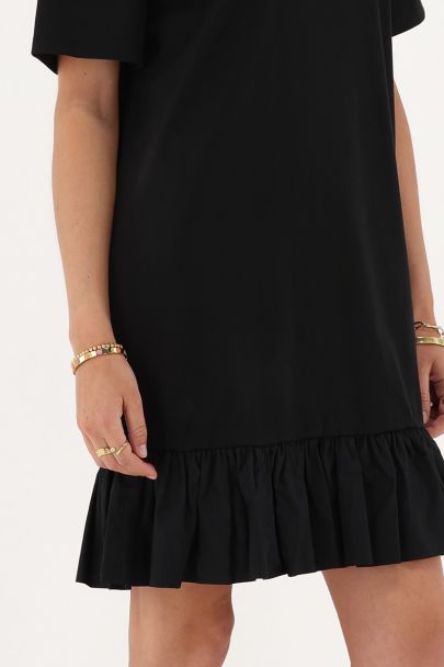 Zwarte T-shirt jurk met ruffles