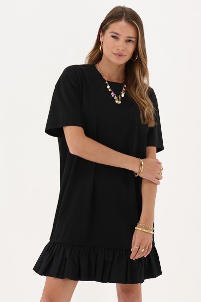 Zwarte T-shirt jurk met ruffles
